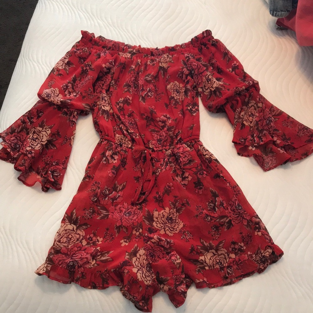 American Eagle off the shoulder flowy romper